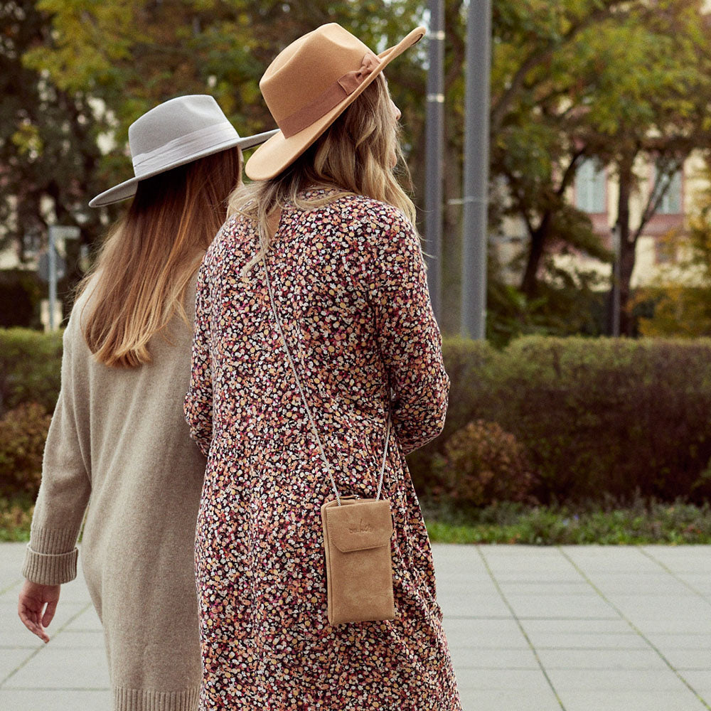Handytasche braun mit Sichtfenster